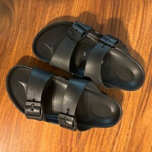 Birkenstock girl sandals